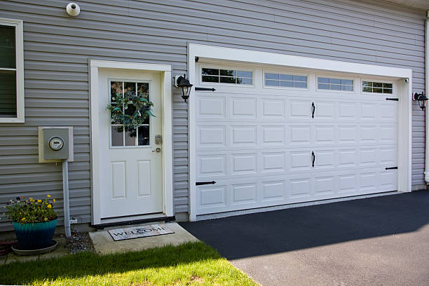 24/7 Emergency Garage Door experts in Decatur, IL